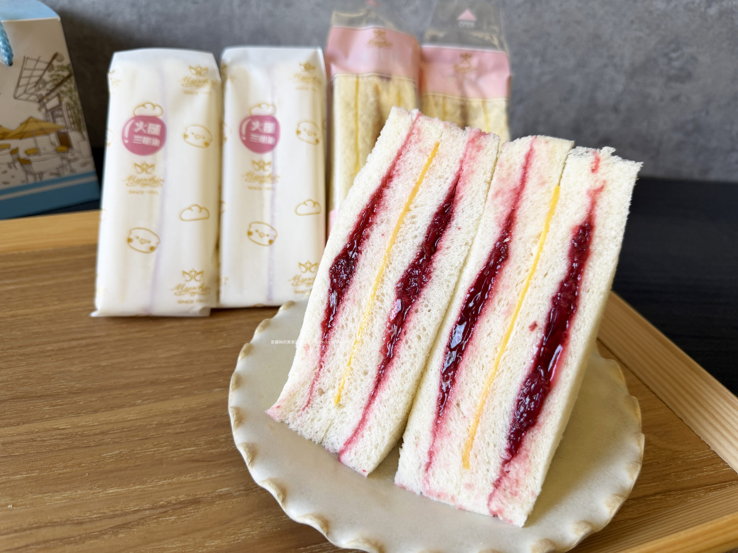 台中北屯蛋糕 台中北屯麵包 北屯伴手禮 中部伴手禮 彰化伴手禮 彰化蛋糕 台中三明治 傳統三明治 台中甜點 台中北屯甜點 台中甜點必吃 台中甜點推薦 北屯甜點推薦 台中下午茶 北屯下午茶 台中麵包店推薦 台中喜餅 台中禮盒 台中滿月 北屯生日蛋糕 台中生日蛋糕